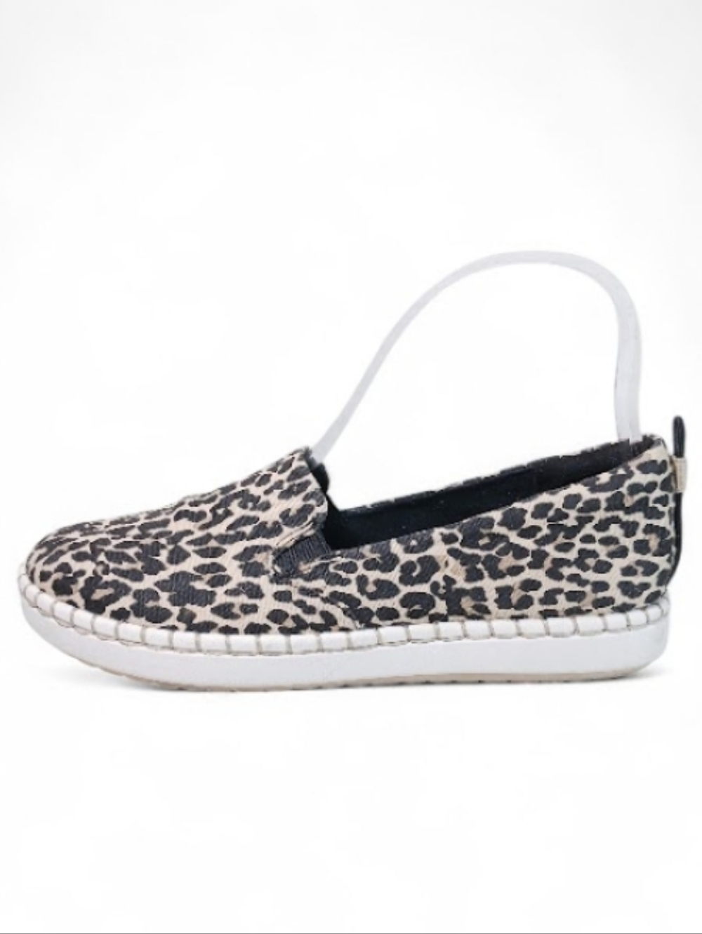 Clarks Sneakers Women's 7.5 Animal Print Fabric Slip-on Casual Comfort Shoes